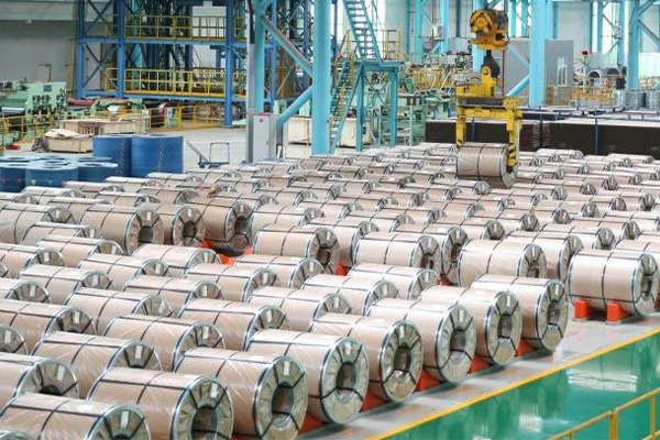 Bobinas laminadas a quente: a cadeia completa de produtos, desde placas até o “material base versátil” industrial