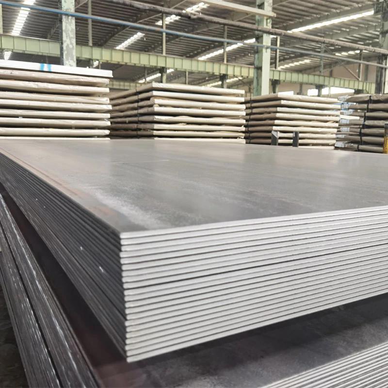 Por que a chapa de aço carbono laminada a quente é a espinha dorsal da fabricação industrial pesada?